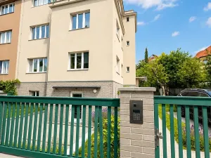 Prodej bytu 2+kk, Praha - Dejvice, Na Černé hoře, 61 m2