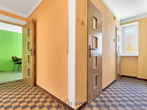 Prodej bytu 2+1, Karlovy Vary, Zbrojnická, 61 m2