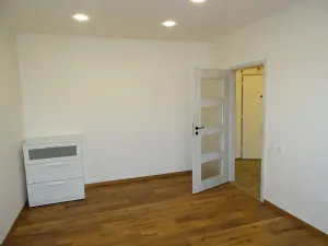 Pronájem bytu 1+1, Praha, Na vrcholu, 35 m2