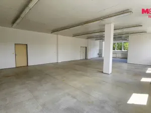 Pronájem kanceláře, Krnov - Pod Cvilínem, Chářovská, 348 m2
