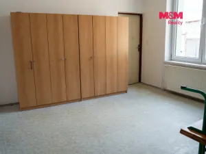 Pronájem kanceláře, Krnov - Pod Cvilínem, Chářovská, 348 m2