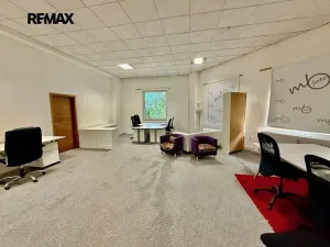 Pronájem kanceláře, Plzeň, Jedlová, 400 m2