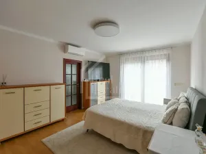 Pronájem rodinného domu, Praha - Čimice, Na průhonu, 310 m2