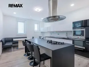 Pronájem bytu 4+kk, Praha - Smíchov, Pod tratí, 111 m2