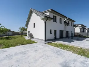 Prodej rodinného domu, Přerov nad Labem, 127 m2