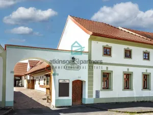 Prodej chaty, České Budějovice - České Budějovice 7, nám. Bratří Čapků, 450 m2