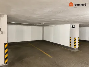Prodej garážového stání, Ostrava, Poděbradova, 13 m2