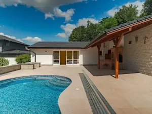 Prodej rodinného domu, Benátky, 241 m2