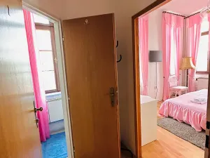 Pronájem apartmánu, Karlovy Vary, Zámecký vrch, 200 m2