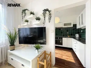 Prodej bytu 2+1, Praha - Hlubočepy, Lohniského, 45 m2