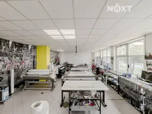 Pronájem obchodního prostoru, Karviná, tř. Těreškovové, 142 m2
