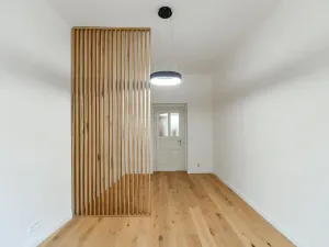 Pronájem bytu 2+kk, Praha - Smíchov, Holečkova, 36 m2