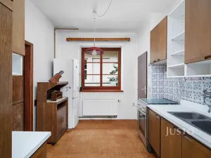 Prodej rodinného domu, Bílovice nad Svitavou, Komenského, 153 m2