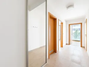 Pronájem bytu 2+kk, Praha - Karlín, U Mlýnského kanálu, 58 m2