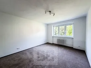 Pronájem bytu 2+1, Karlovy Vary, Šumavská, 50 m2
