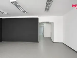 Pronájem obchodního prostoru, Louny, Pražská, 170 m2