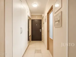 Prodej bytu 4+kk, Kamenice, Sídliště II, 77 m2