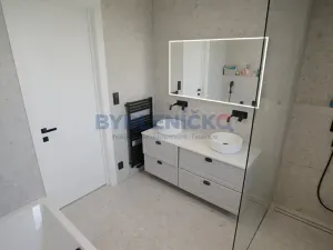 Prodej rodinného domu, Dynín, 219 m2