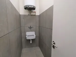 Pronájem skladu, Ústí nad Labem, Žižkova, 420 m2