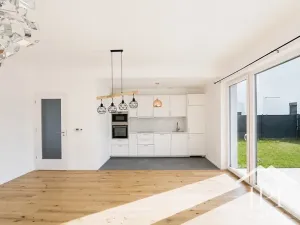 Prodej rodinného domu, Praha - Čakovice, Schollova, 124 m2