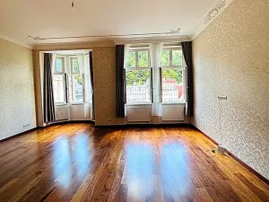Prodej bytu 2+1, Karlovy Vary, Divadelní náměstí, 90 m2