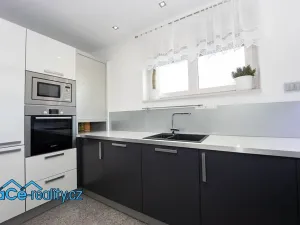Prodej rodinného domu, Mikulovice, Dlouhá, 200 m2