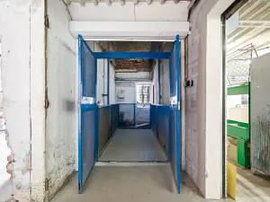 Prodej výrobních prostor, Věžky, 2200 m2