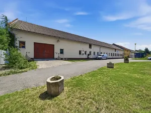 Prodej výrobních prostor, Věžky, 2200 m2