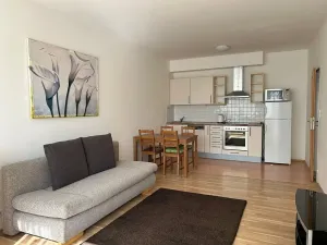 Pronájem bytu 2+kk, Praha - Vysočany, Pod Harfou, 57 m2