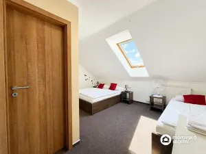 Prodej ubytování, Jevišovka, 241 m2