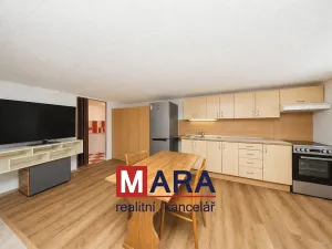 Prodej obchodního prostoru, Tovačov, Náměstí, 739 m2