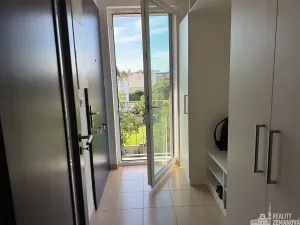 Pronájem bytu 3+kk, Praha - Miškovice, Vrátenská, 87 m2