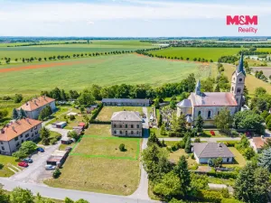 Prodej pozemku pro bydlení, Dvory - Veleliby, 618 m2