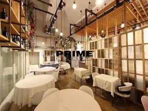 Pronájem obchodního prostoru, Praha - Vinohrady, Italská, 225 m2