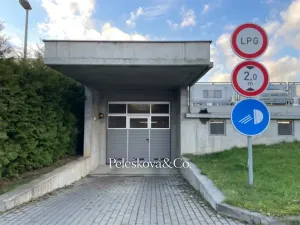 Prodej garážového stání, Praha, Formanská, 19 m2
