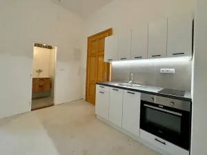 Prodej bytu 1+kk, Příbram, náměstí J. A. Alise, 21 m2