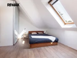 Prodej vícegeneračního domu, Praha - Vokovice, Půlkruhová, 385 m2