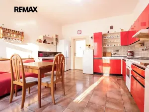 Prodej vícegeneračního domu, Praha - Vokovice, Půlkruhová, 385 m2