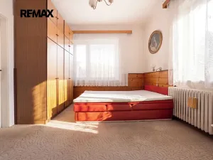 Prodej vícegeneračního domu, Praha - Vokovice, Půlkruhová, 385 m2