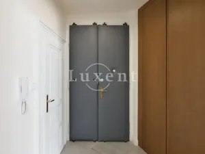 Pronájem bytu 2+kk, Praha - Vinohrady, náměstí Jiřího z Poděbrad, 54 m2