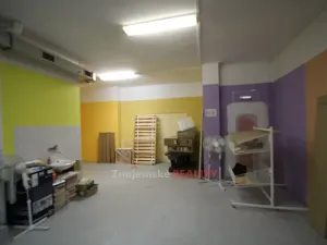 Pronájem obchodního prostoru, Znojmo, Vídeňská třída, 130 m2