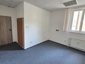 Pronájem kanceláře, Praha - Nové Město, Politických vězňů, 153 m2