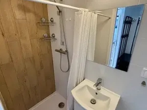 Pronájem bytu 2+1, Praha, U plynárny, 60 m2