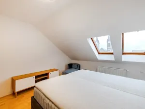 Prodej bytu 3+kk, Praha - Karlín, Pernerova, 100 m2