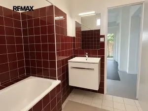 Pronájem bytu 3+kk, Praha - Klánovice, Divecká, 88 m2