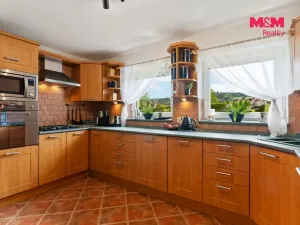 Prodej rodinného domu, Chuchelna, 290 m2