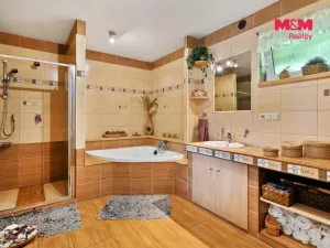 Prodej rodinného domu, Chuchelna, 290 m2