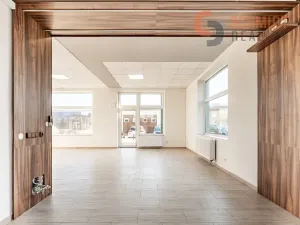 Pronájem obchodního prostoru, Břeclav, Na Valtické, 77 m2