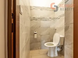 Pronájem obchodního prostoru, Břeclav, Na Valtické, 77 m2