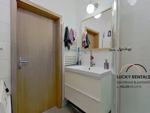 Pronájem bytu 1+kk, Praha - Vysočany, Jana Přibíka, 29 m2